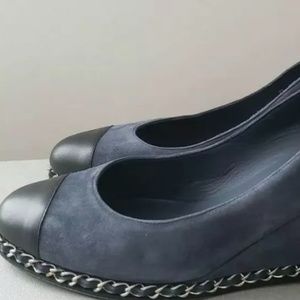 Chanel Suede Lambskin CC signature chain link navy blue captor wedge shoe